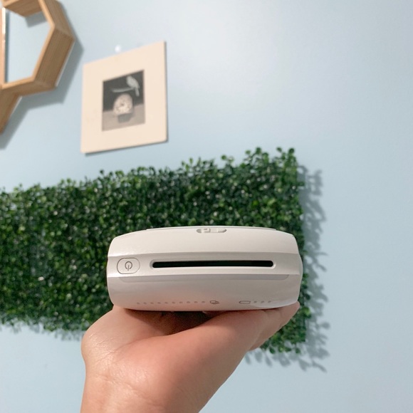 Fujifilm Instax Share SP-1 Instant Film Printer - Picture 4 of 8